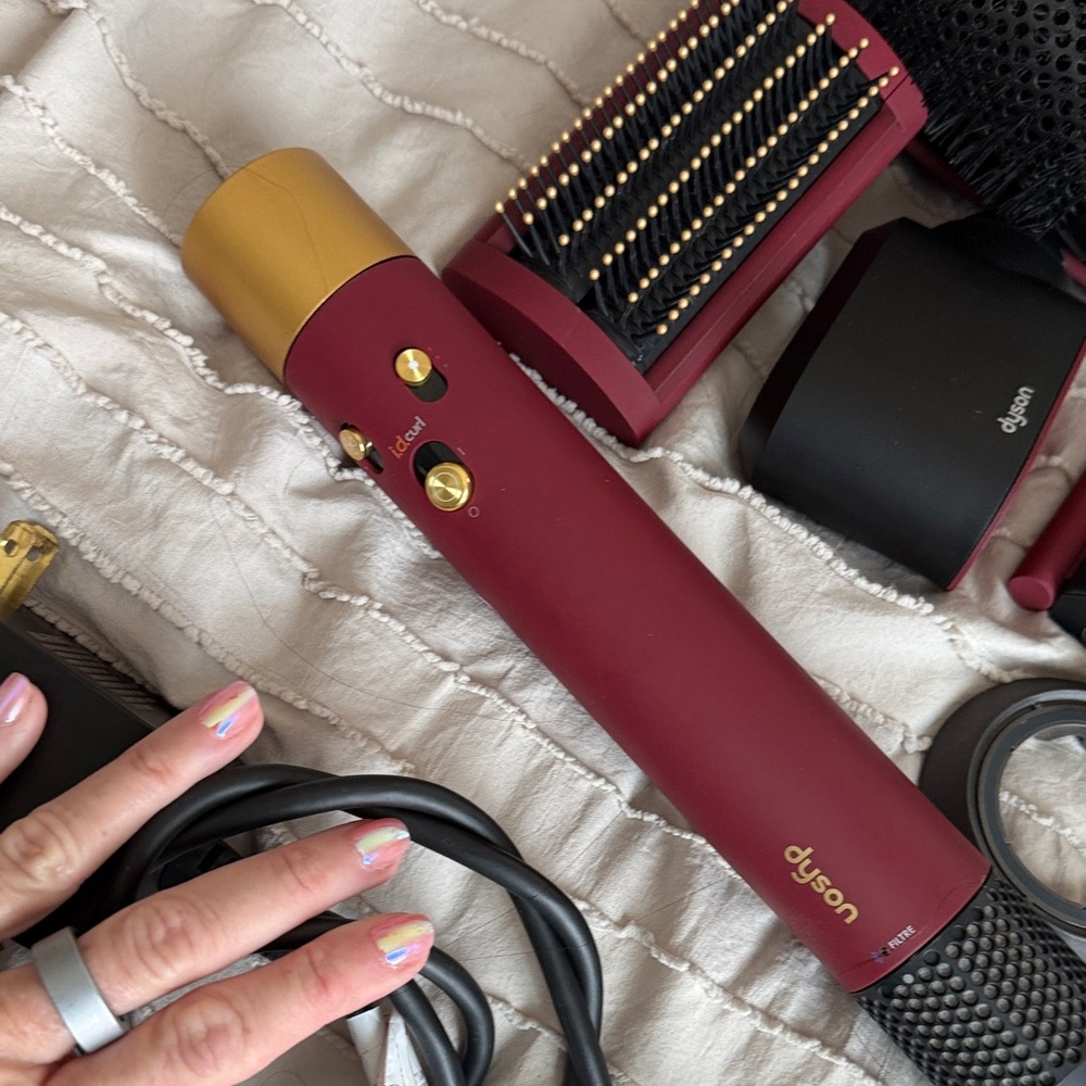 Dyson Airwrap Styler in Berry and Gold - Picture 2 of 5